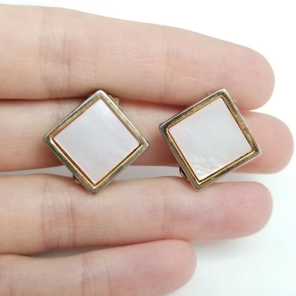 Vintage Square Clip On Earrings, White and Gold Tone Setting, Minimal Estate - Picture 5 of 6